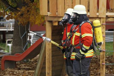 Vollbrand der Garage im Gemeindezentrum